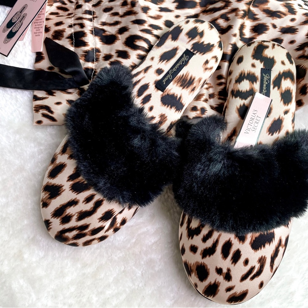 Victoria's Secret Leopard Slippers Small 5/6